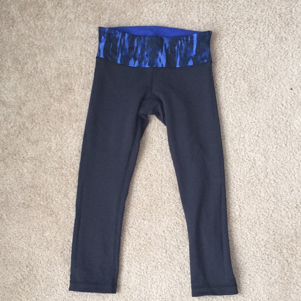 *SOLD* Lululemon Wunder Under Crops